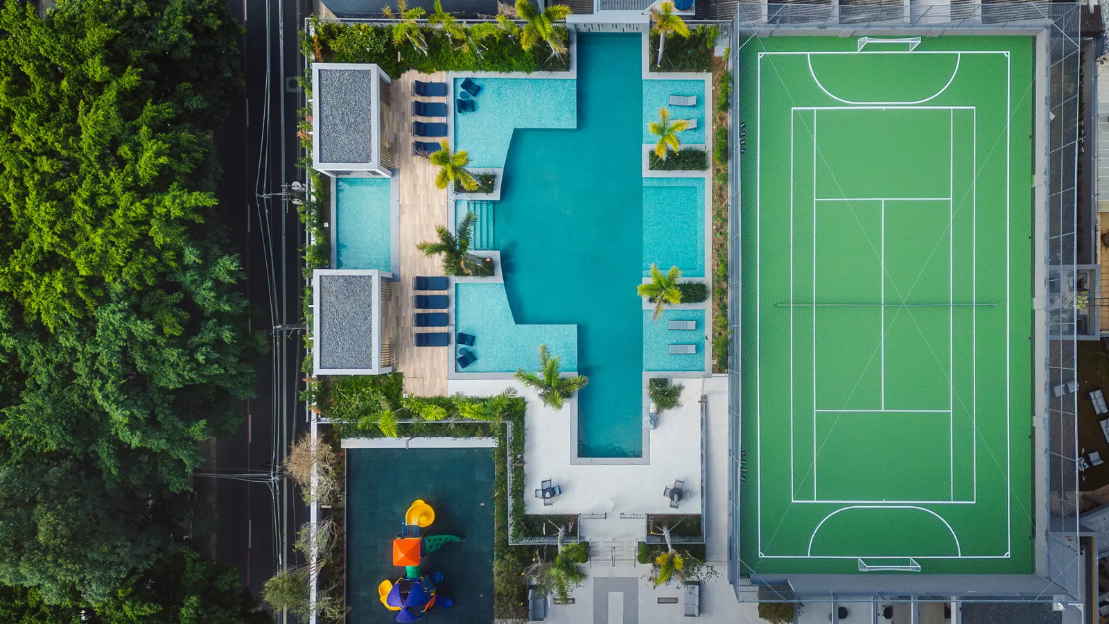 Vista aérea · quadra de tênis e piscina · Green View Residence